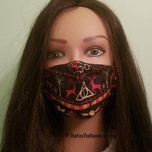 Harry Potter Christmas Fair Isle Fitted Face Mask